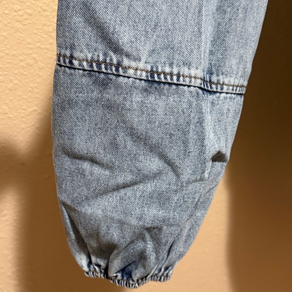 Faded Denim Button-Up Dress with Belt & pockets by ‘In February’ size large - Picture 7 of 8